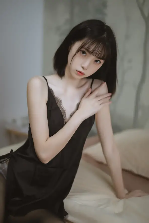 日韩系列精品无码免费不卡，亚洲中文字幕日产无码2020与97精品伊人久久大香线蕉全解析